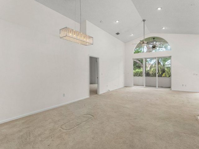 Home for rent at 7728 Edinburough Lane - photo 6219277