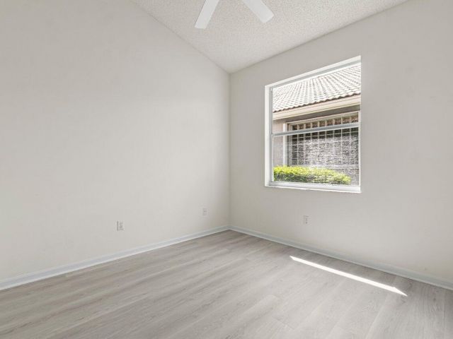 Home for sale at 7728 Edinburough Lane - photo 6533109