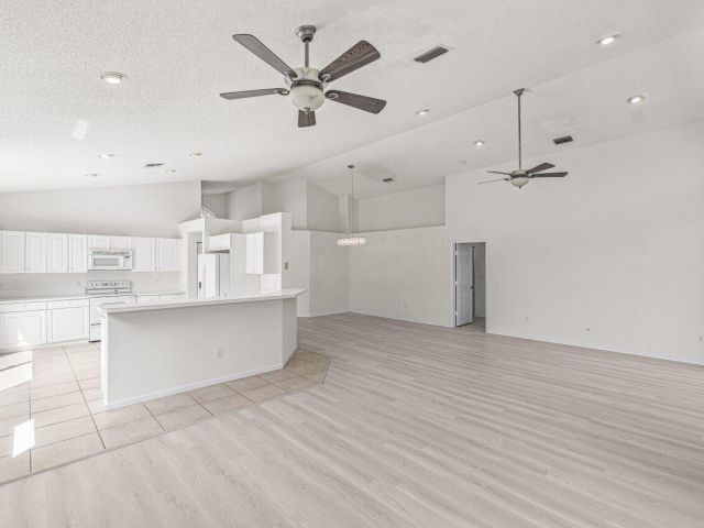 Home for sale at 7728 Edinburough Lane - photo 6533117