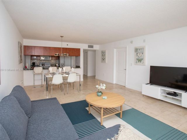 Apartment for rent  Unit #2704 - photo 6219743