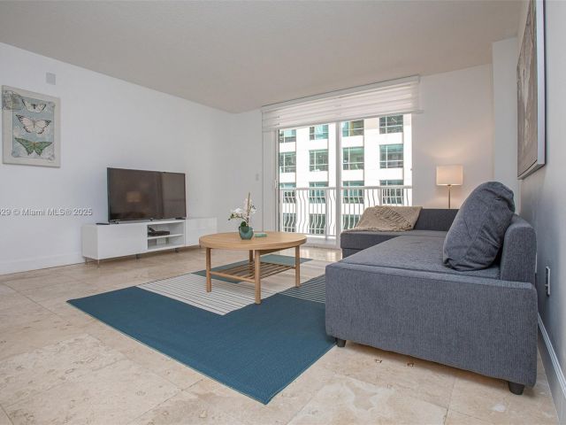 Apartment for rent  Unit #2704 - photo 6219745