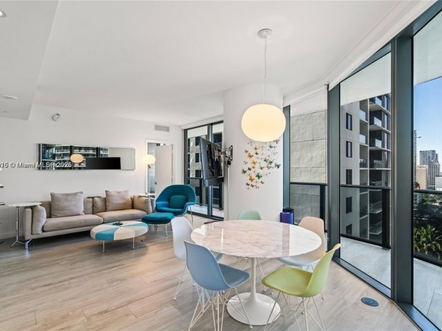 Apartment for sale  Unit #1801 - photo 6247451