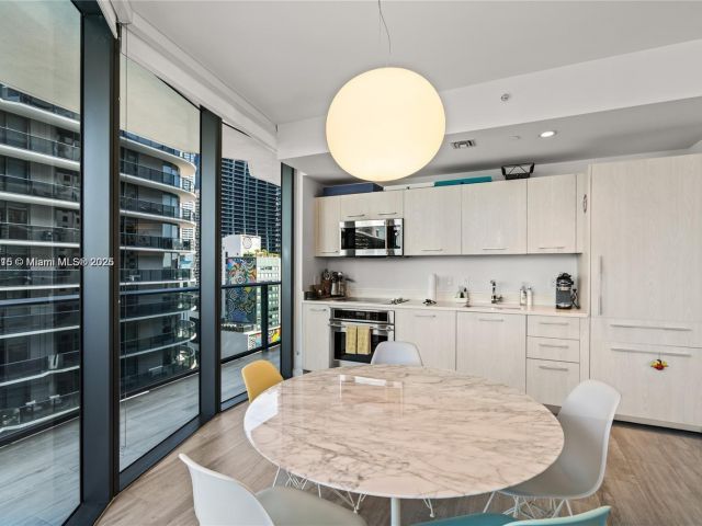 Apartment for sale  Unit #1801 - photo 6247455