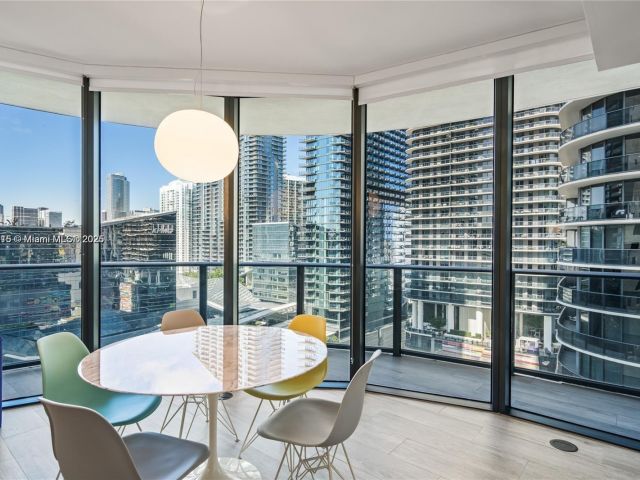 Apartment for sale  Unit #1801 - photo 6247456