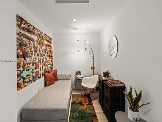 Apartment for sale  Unit #1801 - photo 6247464