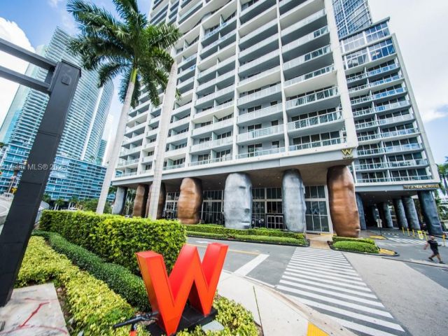 Apartment for sale  Unit #4004 - photo 6219810