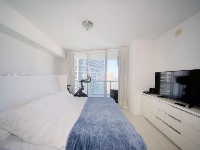 Apartment for sale  Unit #4004 - photo 6219815