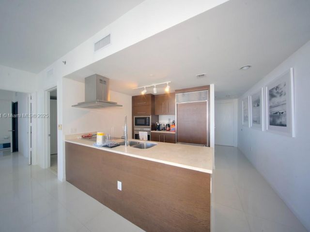 Apartment for sale  Unit #4004 - photo 6219819