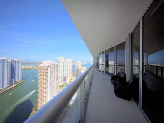 Apartment for sale  Unit #4004 - photo 6219821