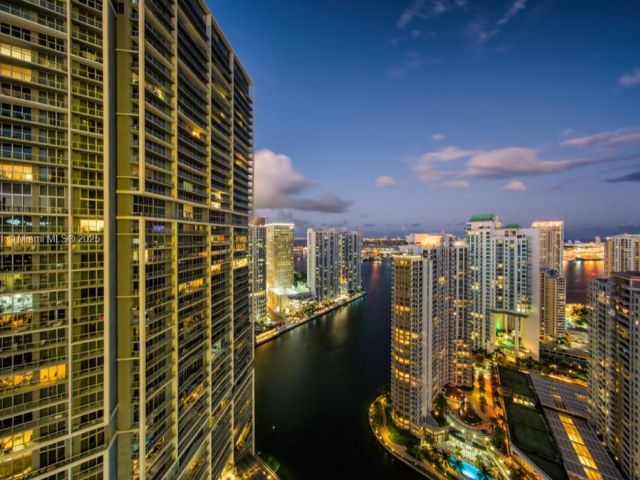 Apartment for sale  Unit #4004 - photo 6219823