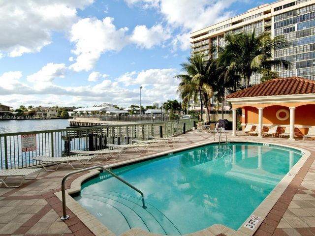 Apartment for rent  Unit #1408 - photo 6220416