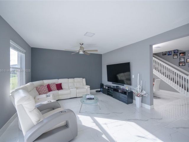 Home for sale at 1388 SE 27th Ter - photo 6246563