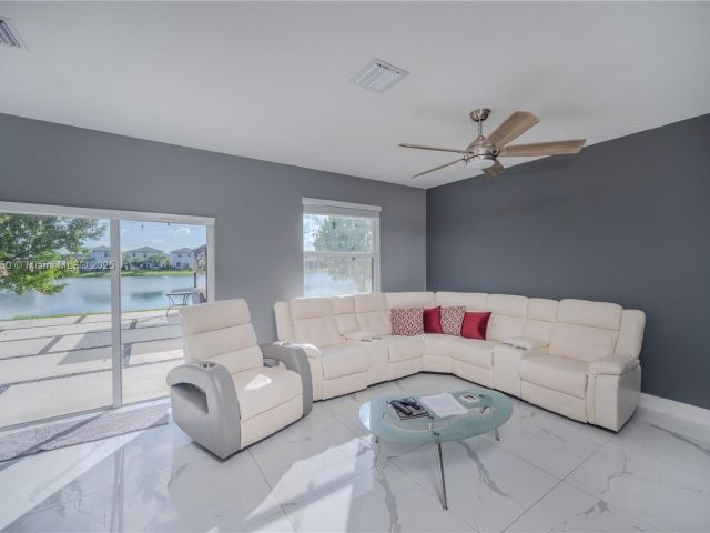 Home for sale at 1388 SE 27th Ter - photo 6246564