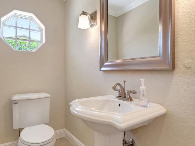 Home for sale at 4610 Pinetree Drive - photo 6801685