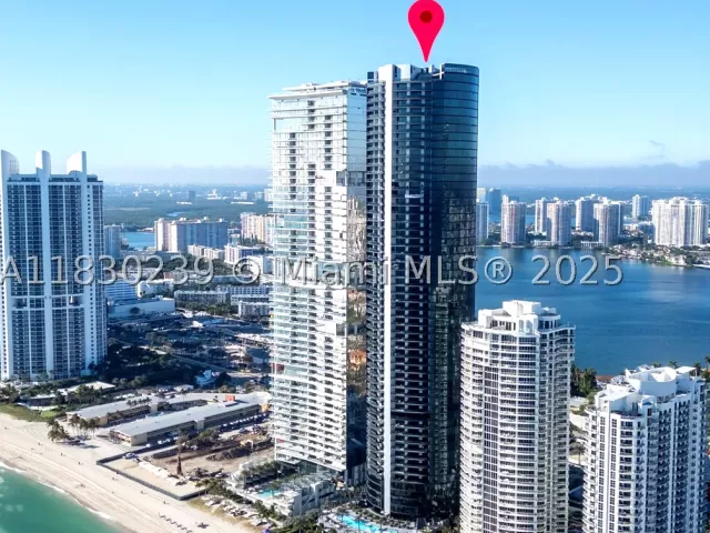 4-bedroom condo for sale in Sunny Isles Beach - 18555 Collins Ave 2303 - MondialRealty