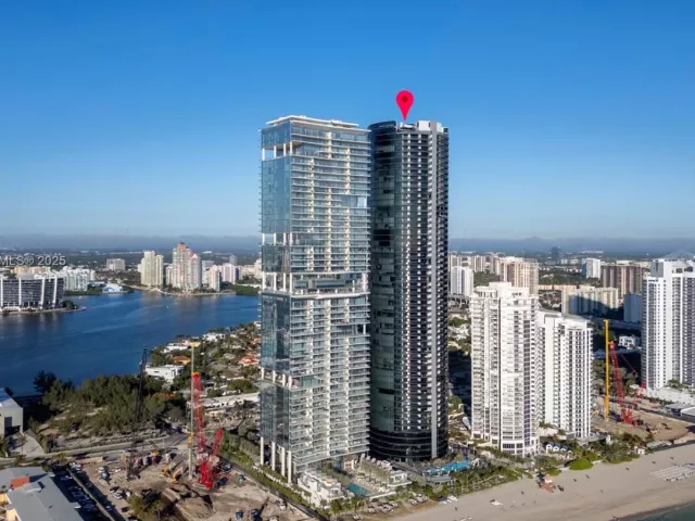 4-bedroom condo for sale in Sunny Isles Beach - 18555 Collins Ave 2303 - MondialRealty