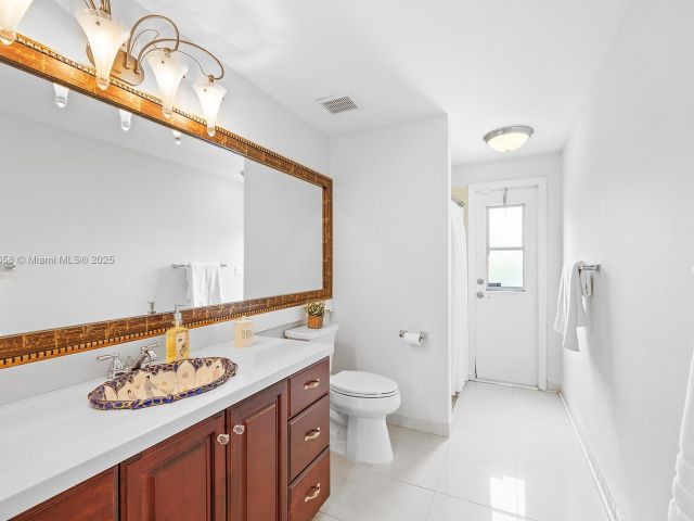 Home for sale at 620 NW 204th Ave - photo 6228139