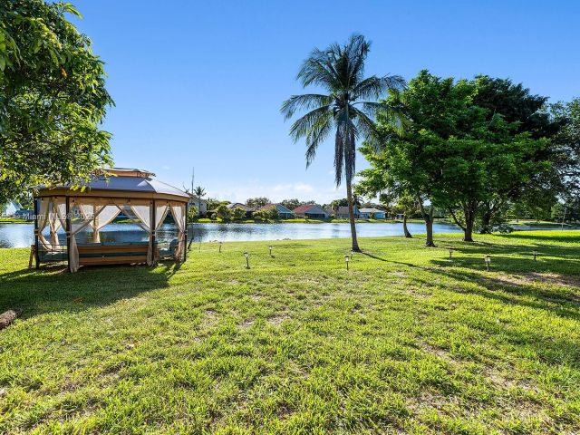 Home for sale at 620 NW 204th Ave - photo 6228150