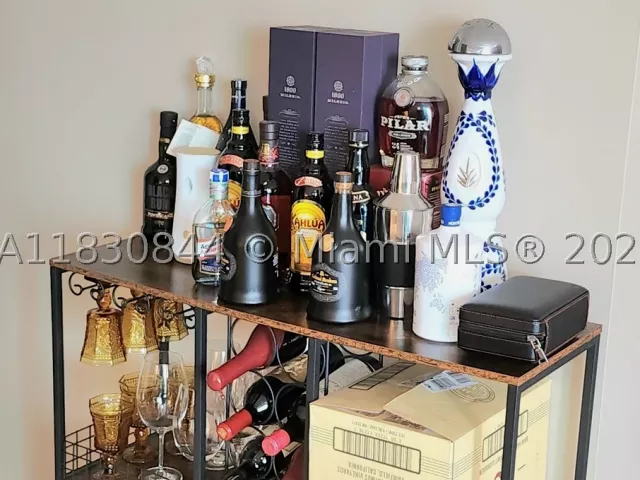 2-bedroom condo for sale in Miami - 350 S Miami Ave 3214 - MondialRealty