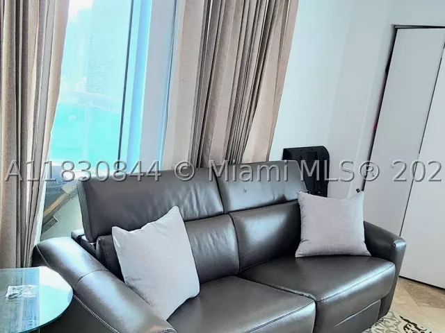 2-bedroom condo for sale in Miami - 350 S Miami Ave 3214 - MondialRealty