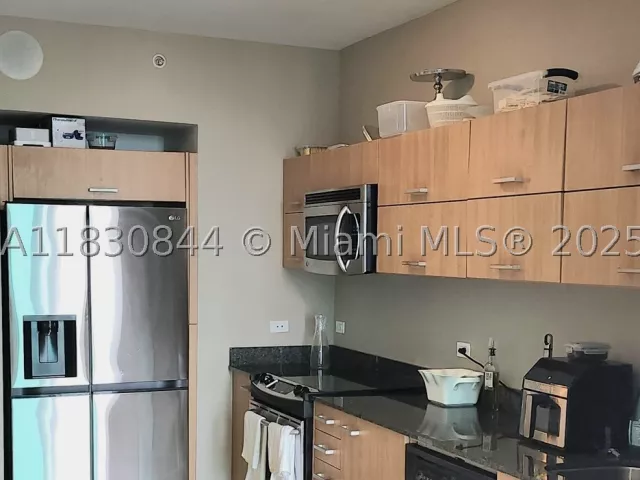 2-bedroom condo for sale in Miami - 350 S Miami Ave 3214 - MondialRealty