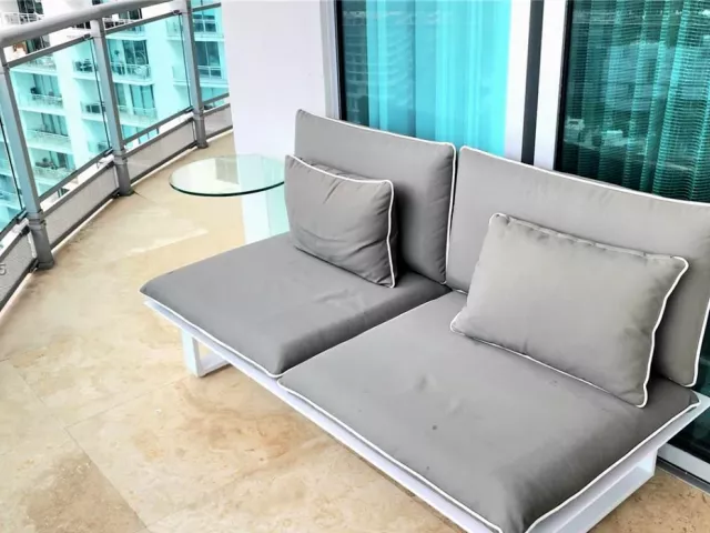 2-bedroom condo for sale in Miami - 350 S Miami Ave 3214 - MondialRealty