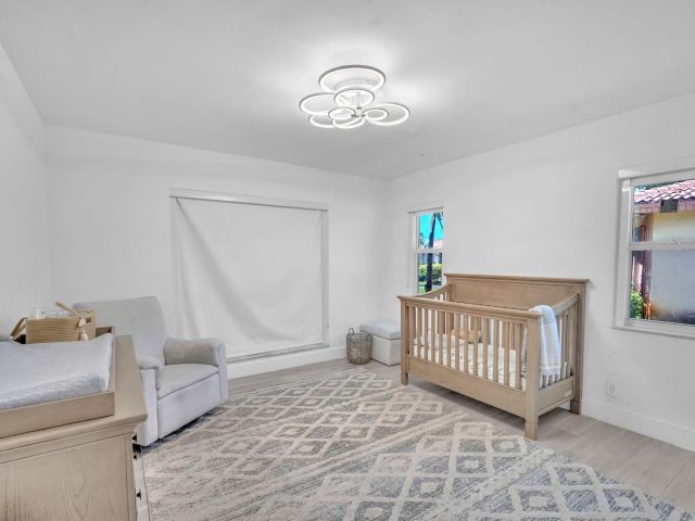 Home for sale at 5421 N 36th Ct - photo 6223997