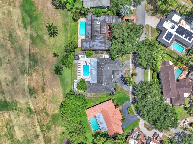 Home for sale at 5421 N 36th Ct - photo 6224006