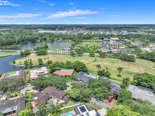 Home for sale at 5421 N 36th Ct - photo 6224007