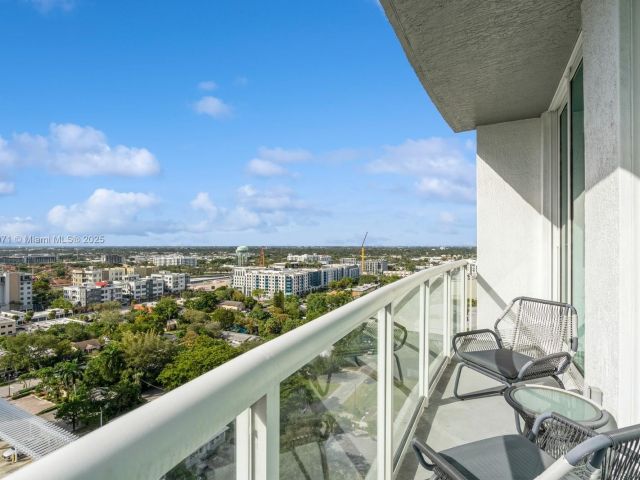 Apartment for rent  Unit #1602 - photo 7440378