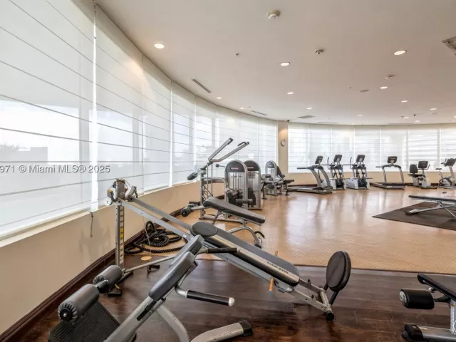1-bedroom condo for rent in Fort Lauderdale - 315 NE 3rd Ave 1602 - MondialRealty