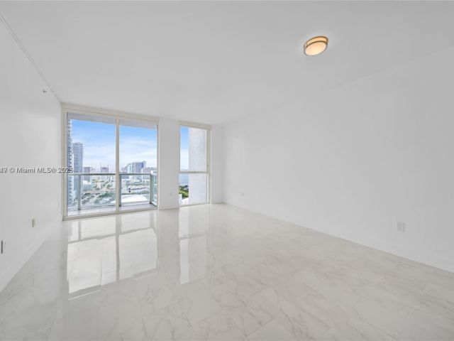 Apartment for rent  Unit #3704 - photo 6238988