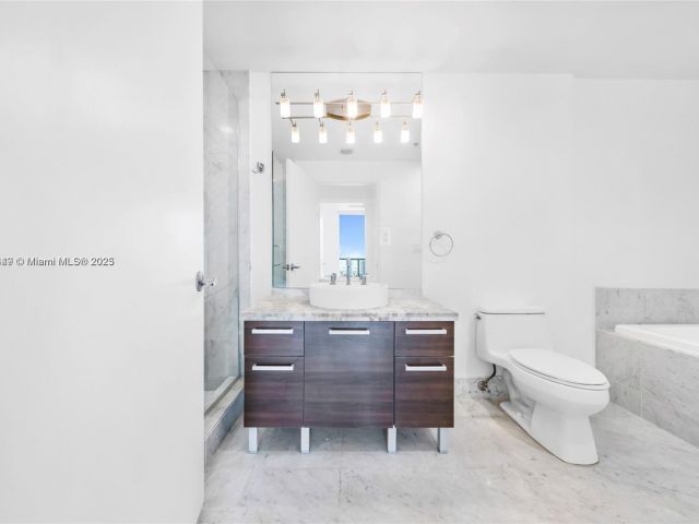 Apartment for rent  Unit #3704 - photo 6238991