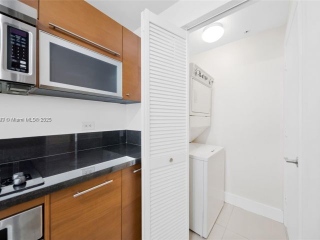 Apartment for rent  Unit #3704 - photo 6238998