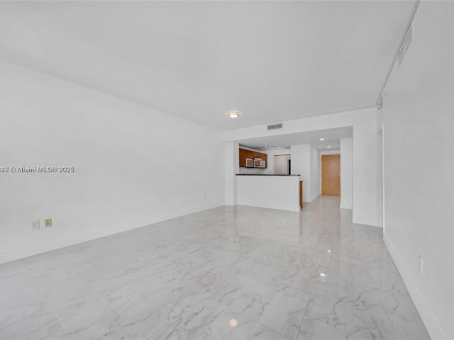 Apartment for rent  Unit #3704 - photo 6239003