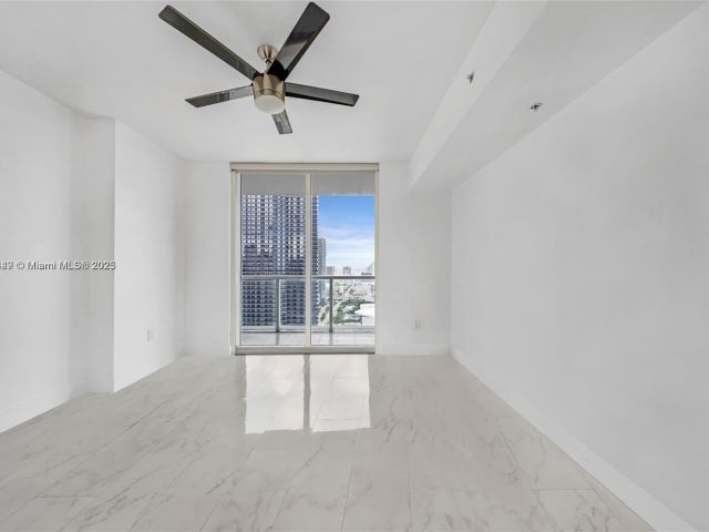 Apartment for rent  Unit #3704 - photo 6239006