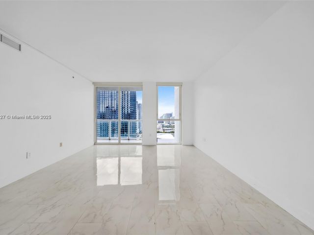 Apartment for sale  Unit #3704 - photo 6258362