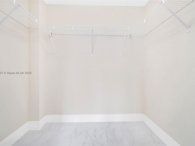 Apartment for sale  Unit #3704 - photo 6258368