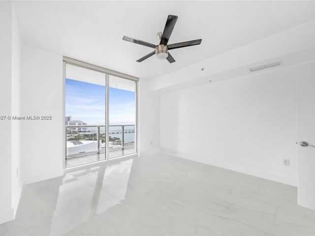 Apartment for sale  Unit #3704 - photo 6258370