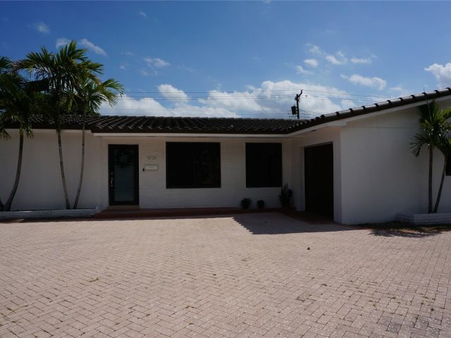 Home for sale at 9220 SW 56th St - photo 6225117