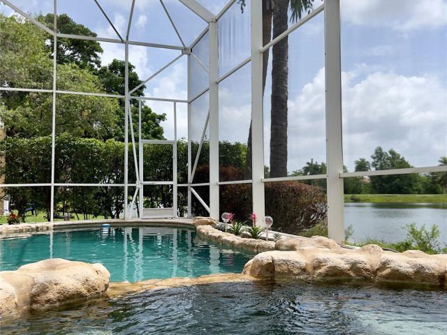 Home for sale at 1423 SW 158th Ave - photo 6235209