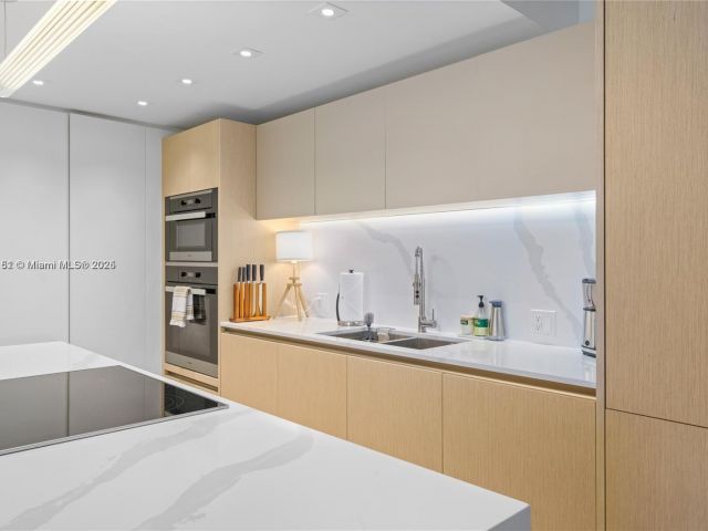 Apartment for sale  Unit #407 - photo 6227932