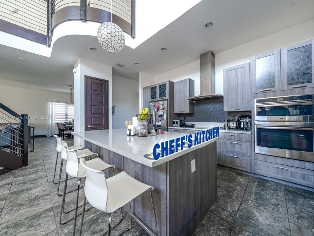 Home for rent at 15976 SW 136th Ter 15976 - photo 6226376