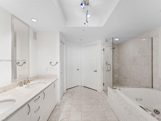 Apartment for sale  Unit #2807 - photo 6270135