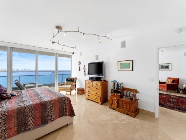 Apartment for sale  Unit #2807 - photo 6270137