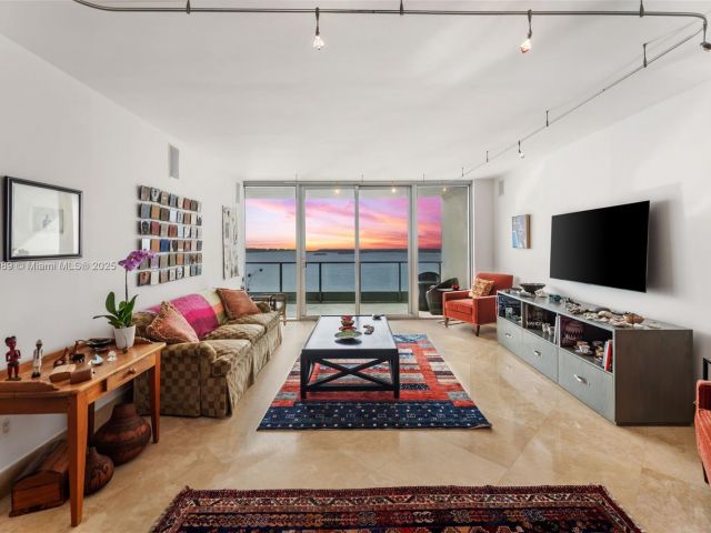 Apartment for sale  Unit #2807 - photo 6270145