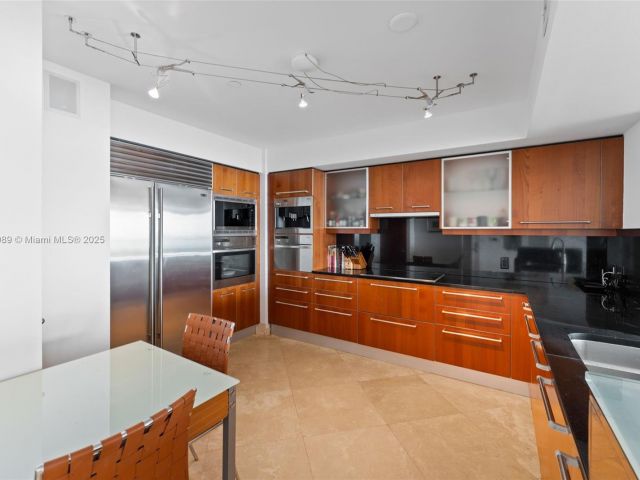 Apartment for sale  Unit #2807 - photo 6270146