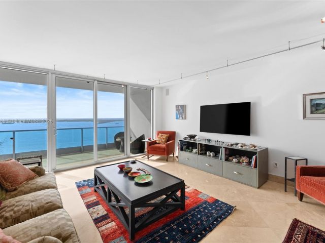 Apartment for sale  Unit #2807 - photo 6270150