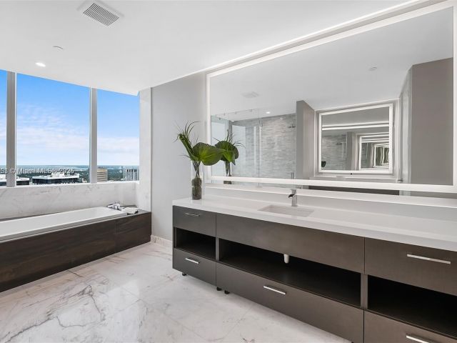 Apartment for sale  Unit #PH4912 - photo 6228631