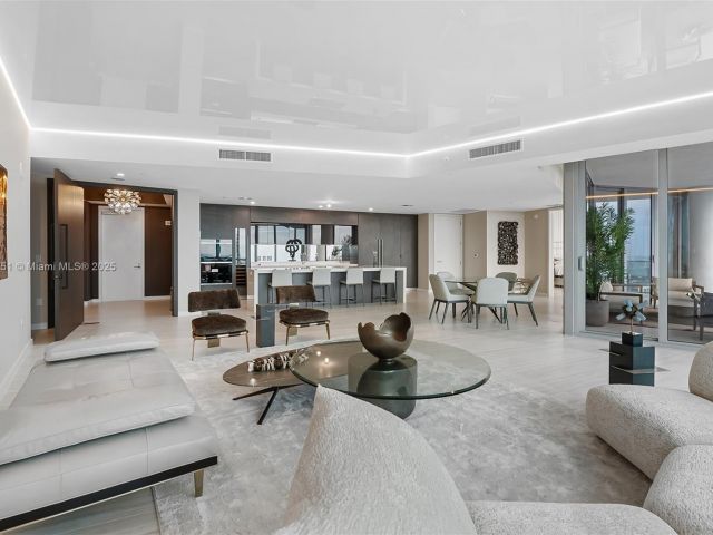 Apartment for sale  Unit #PH4912 - photo 6228637